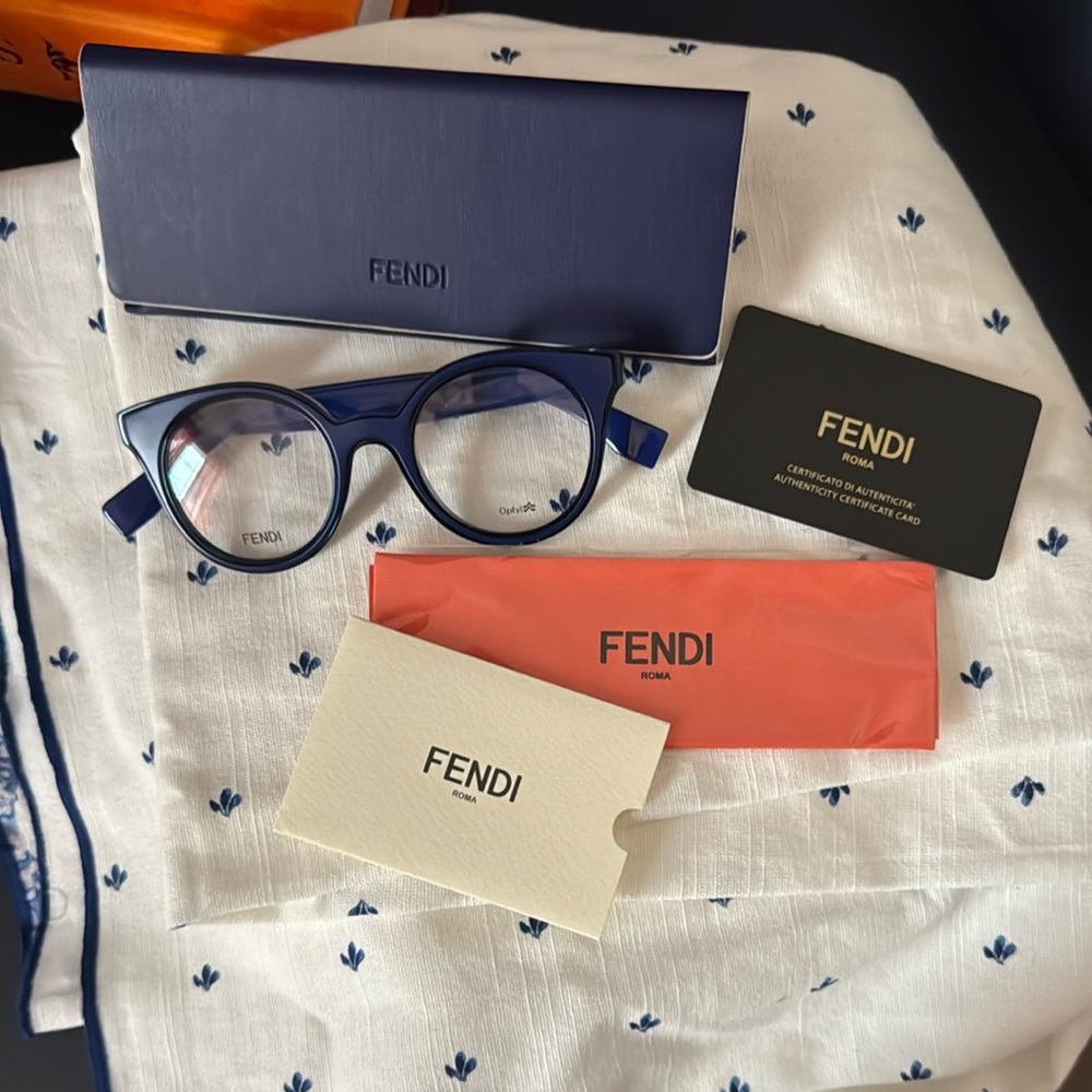 Fendi Navy Blue Eyewear, clea